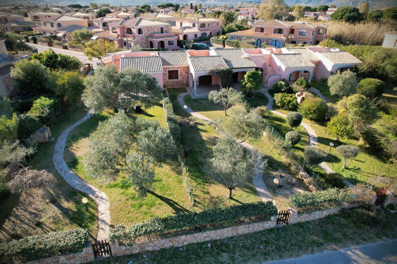 Ville Del Mar San Teodoro  Exterior foto