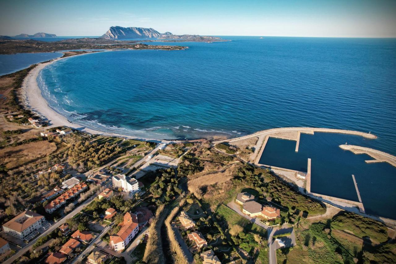 Ville Del Mar San Teodoro  Exterior foto