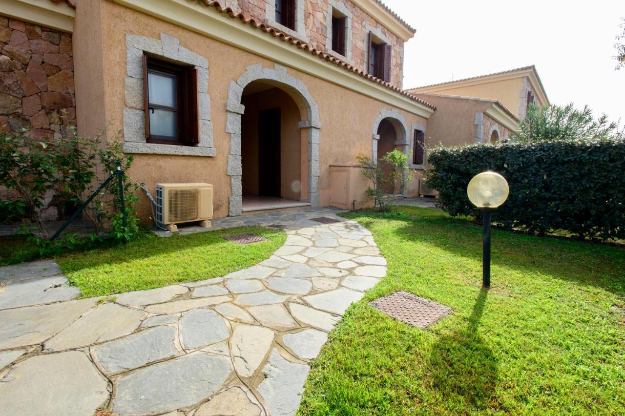 Ville Del Mar San Teodoro  Exterior foto