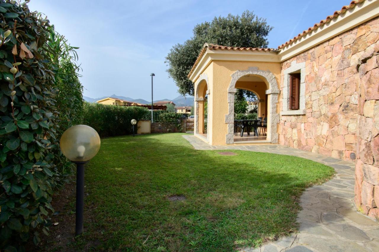 Ville Del Mar San Teodoro  Exterior foto