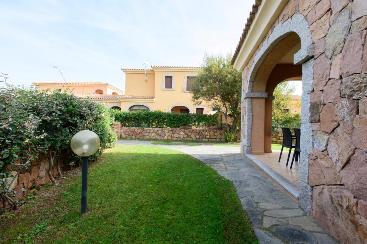 Ville Del Mar San Teodoro  Exterior foto