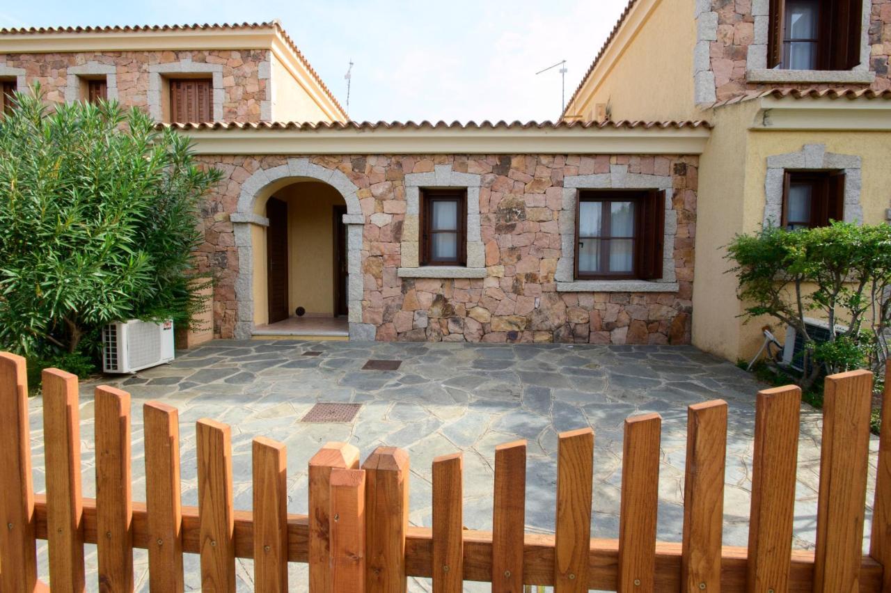 Ville Del Mar San Teodoro  Exterior foto