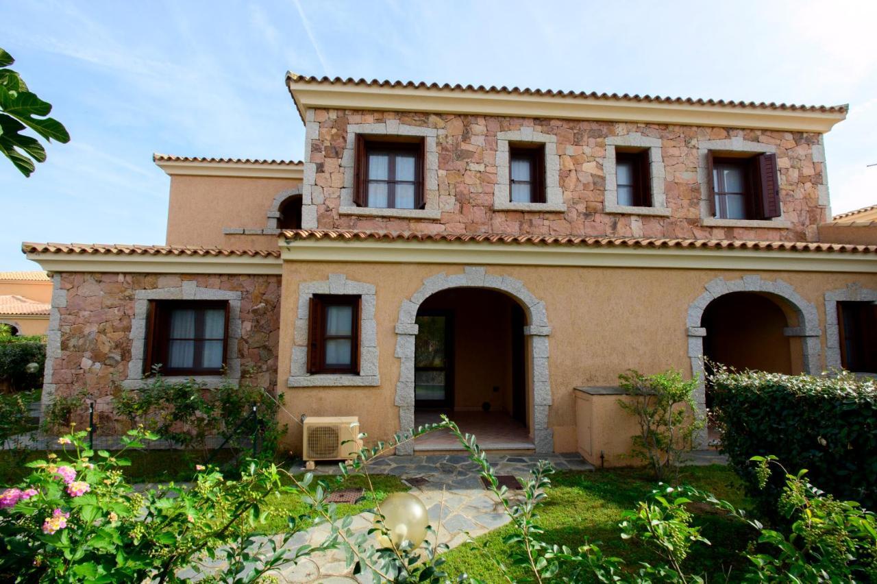 Ville Del Mar San Teodoro  Exterior foto