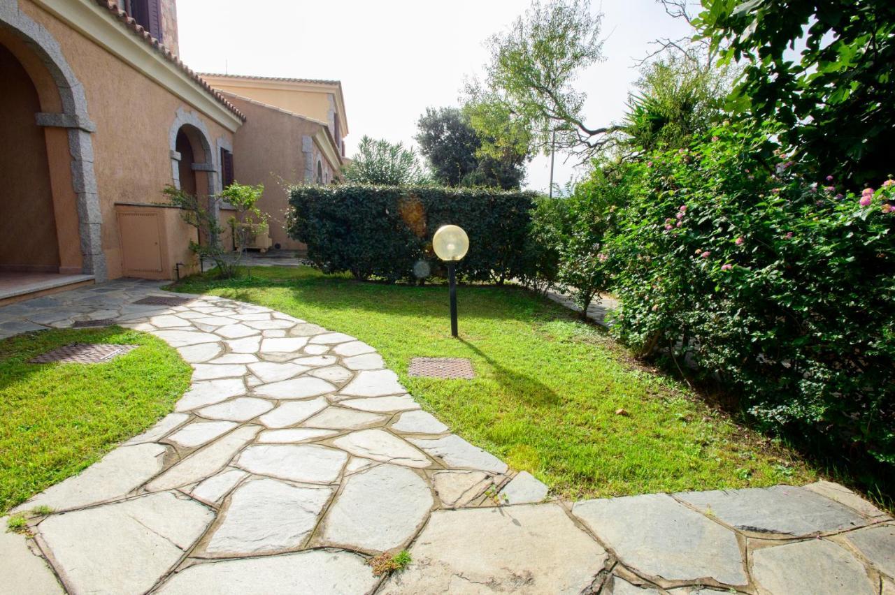 Ville Del Mar San Teodoro  Exterior foto