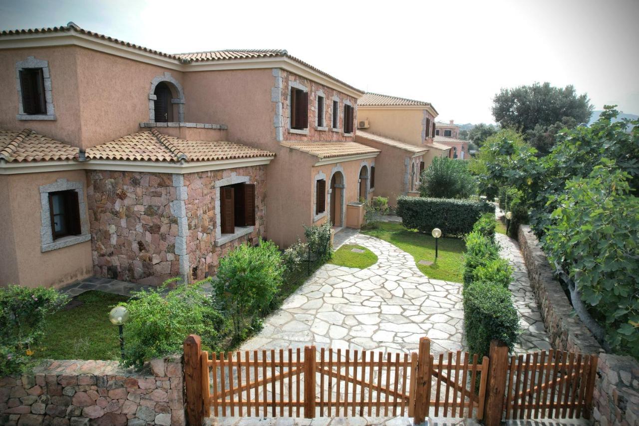 Ville Del Mar San Teodoro  Exterior foto