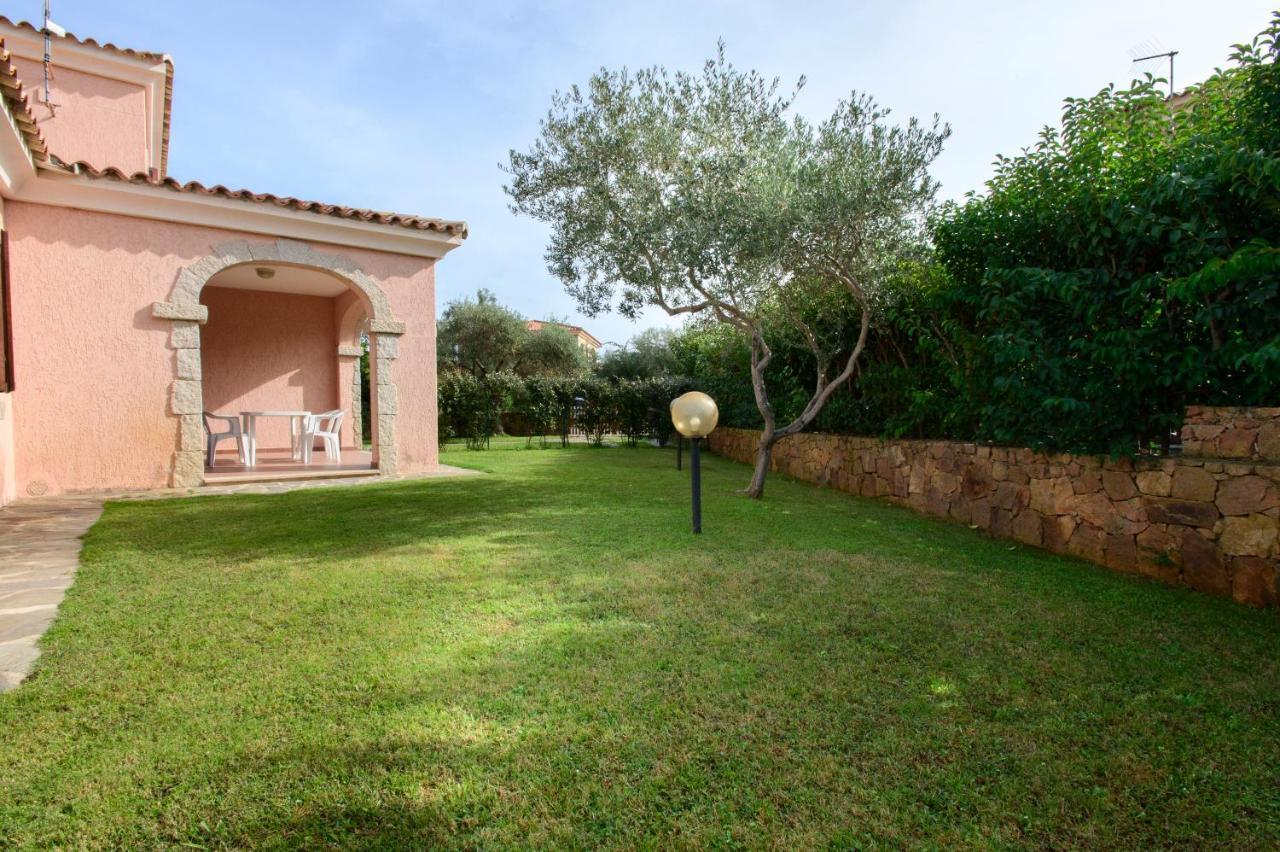 Ville Del Mar San Teodoro  Exterior foto