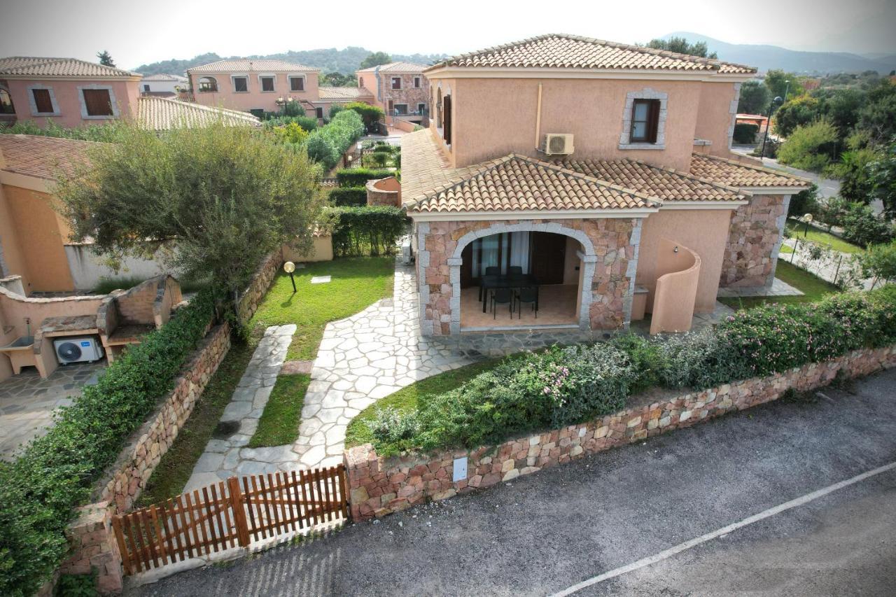 Ville Del Mar San Teodoro  Exterior foto