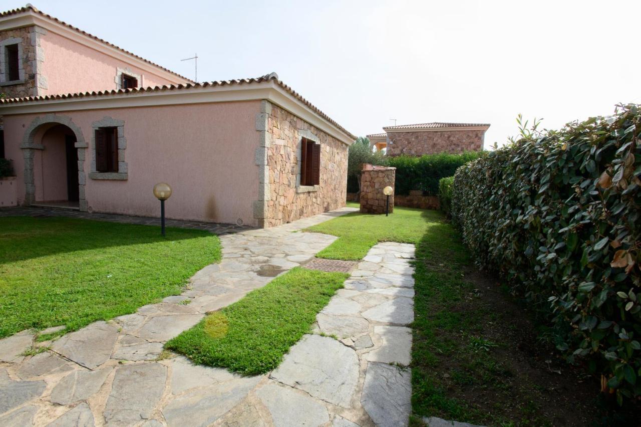Ville Del Mar San Teodoro  Exterior foto