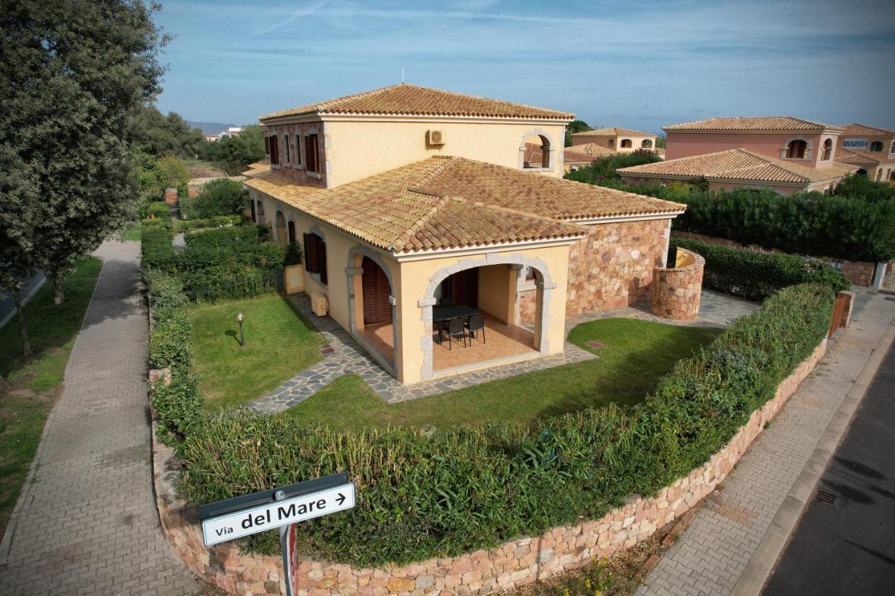 Ville Del Mar San Teodoro  Exterior foto