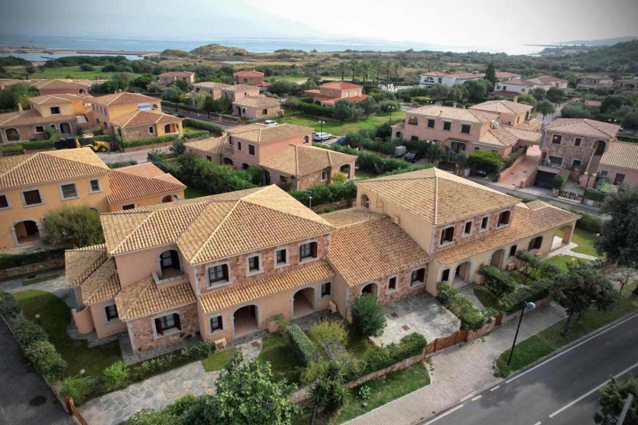Ville Del Mar San Teodoro  Exterior foto