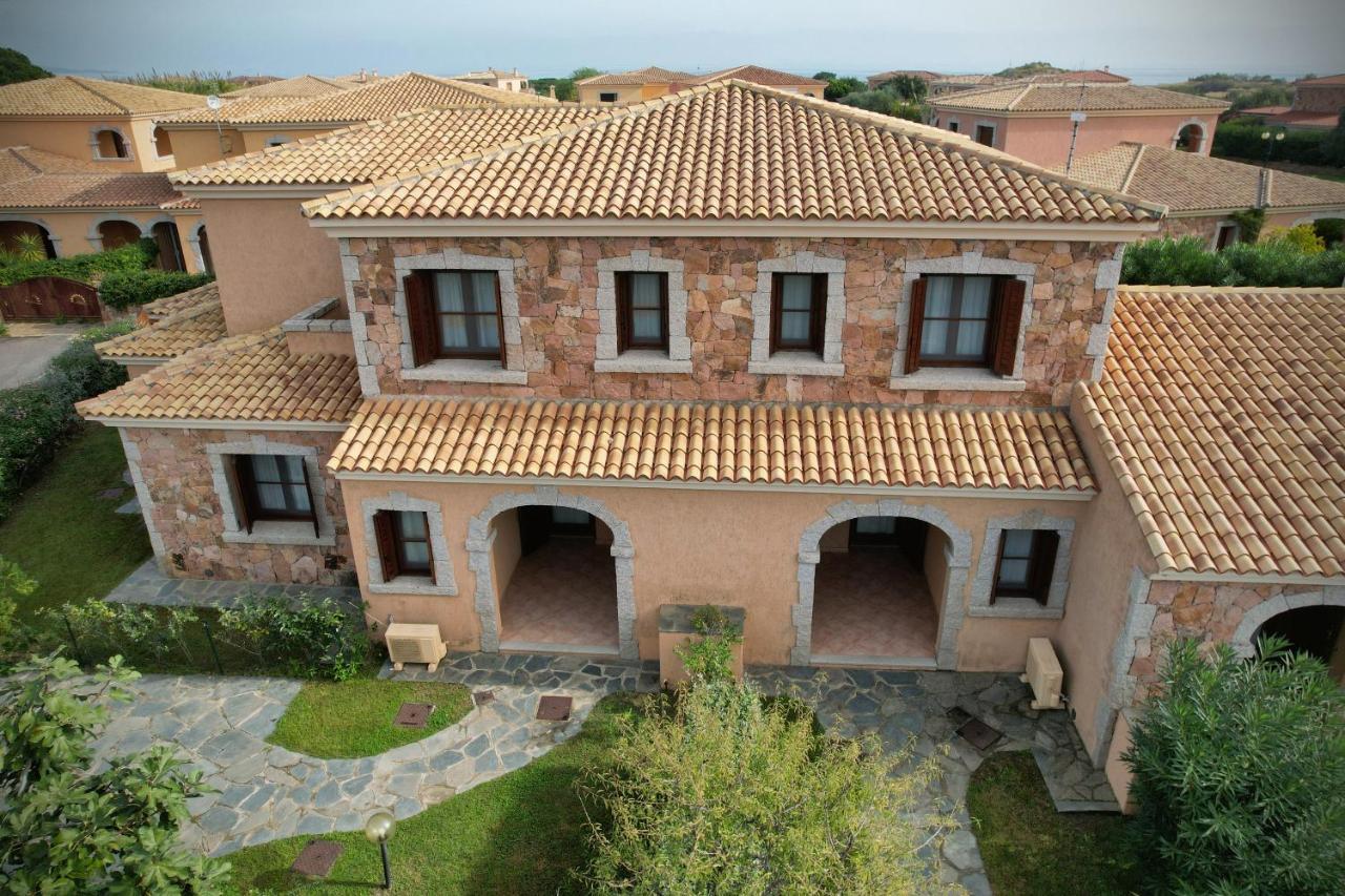 Ville Del Mar San Teodoro  Exterior foto