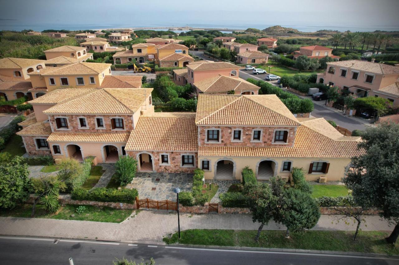 Ville Del Mar San Teodoro  Exterior foto